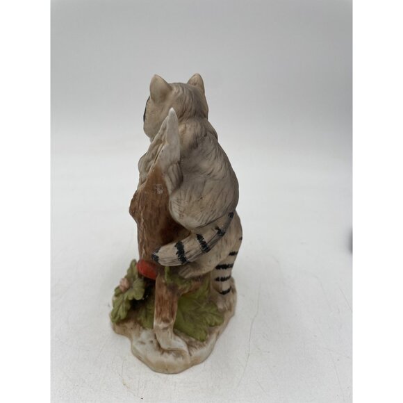 Vintage Porcelain Figurine Of Three Raccoons On Tree Stump With Leaves & Mushroo - Picture 4 of 8